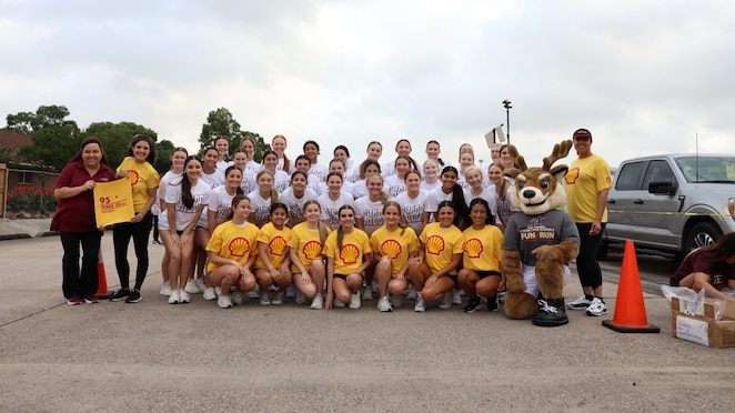 Fun run cheerleaders in a group