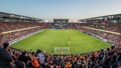 Shell Energy is lighting every soccer match at Shell Energy Stadium with 100% renewable electricity.1 We’re working with Dash and Dynamo as they make their home game – and the beautiful game – lower carbon.