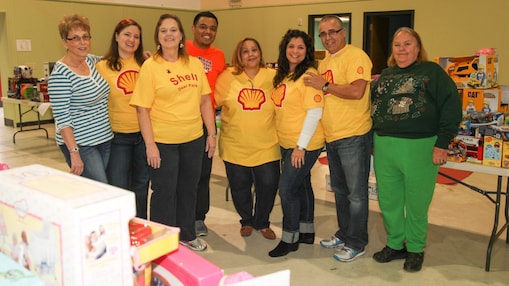 Shell deer park employees posing for photos