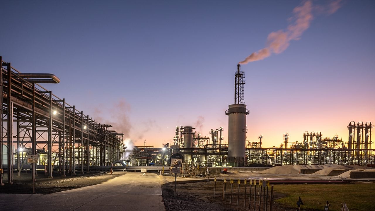 about shell geismar banner