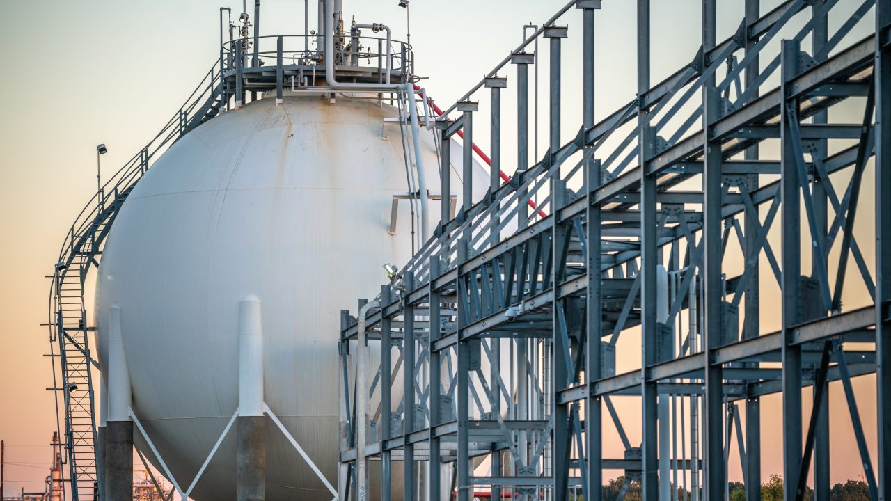 A photo of an industrial unit tank.