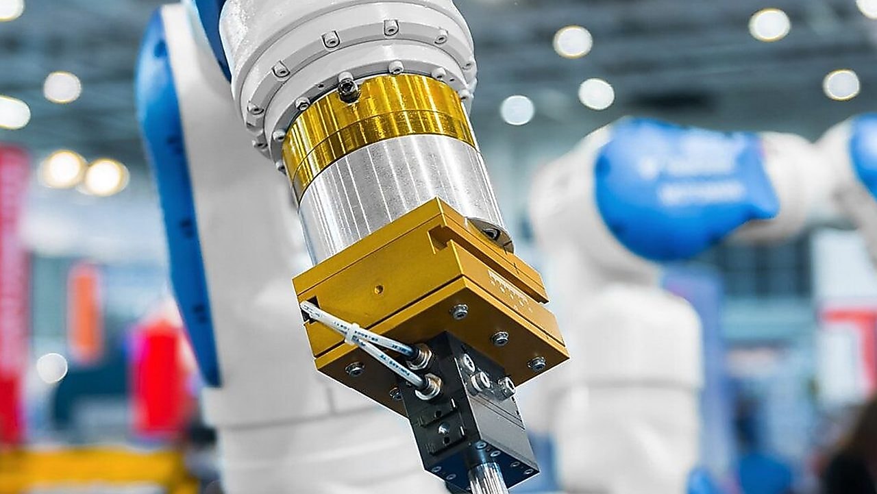 Robotic arm in a factory