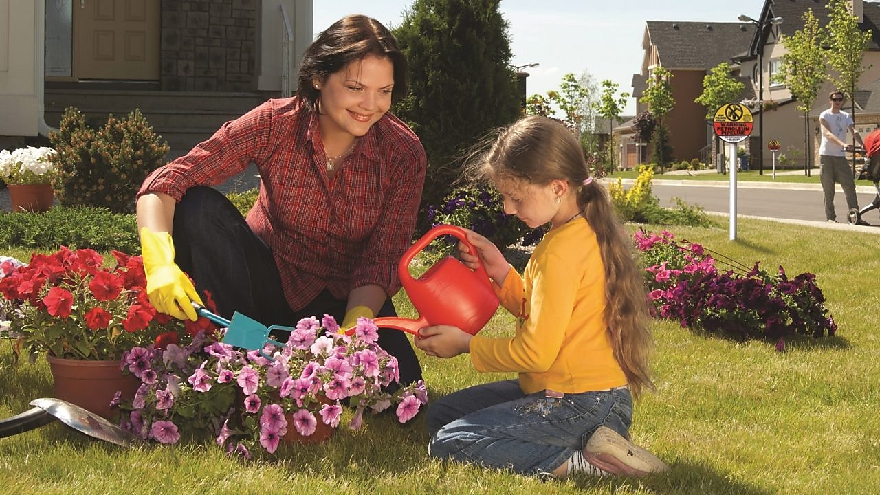 Lady with her children