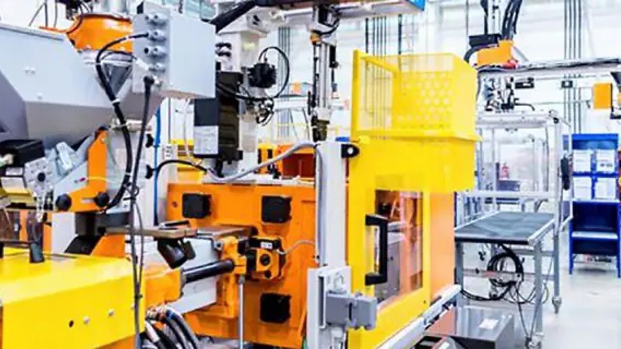 Injection molding machinery