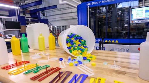 Reduce blow molding defects