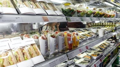 Multilayer film packaging using lldpe plastic