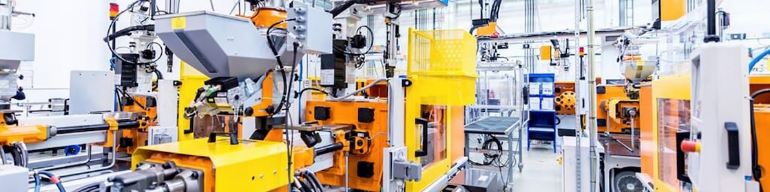 Plastic injection molding machinery