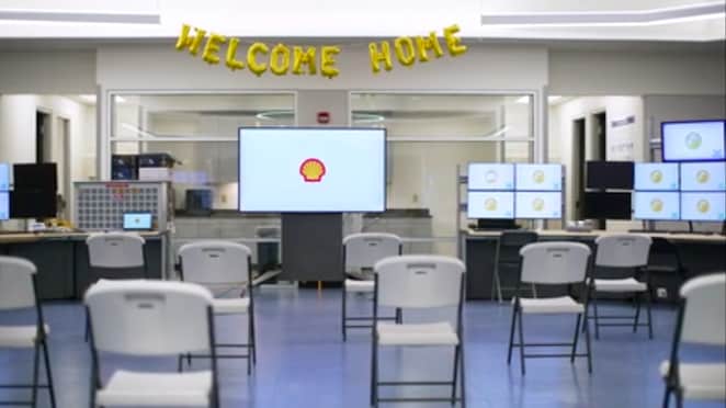 Shell Polymers welcomed the UGF operators to their first shift.